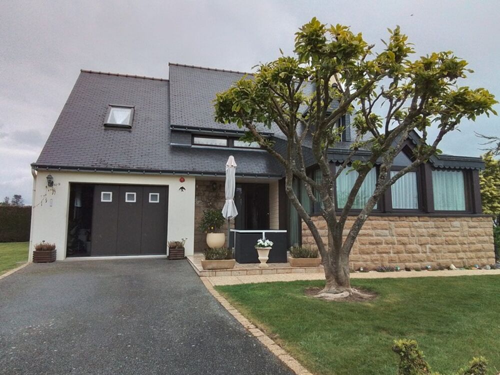 Maison à usage d'habitation exposée sud: 106 m2 à la campagne avec jardin, prairie et dépendances à 1h des plages de Concarneau