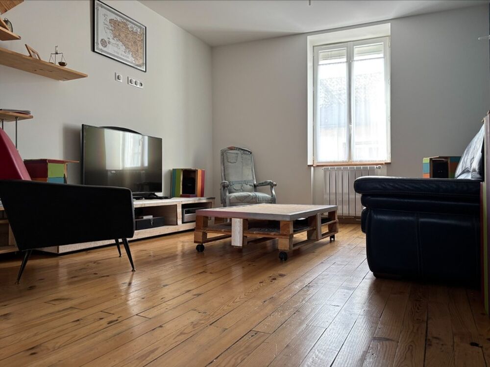 Maison de charme 180 m² à Combronde  Rénovée, spacieuse et prête à vivre !