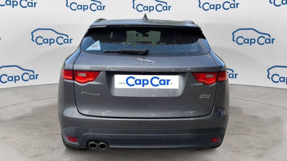F-PACE 2.0 180 AWD R-Sport - Entretien constructeur Toit ouvrant 2017 occasion 20200 Bastia