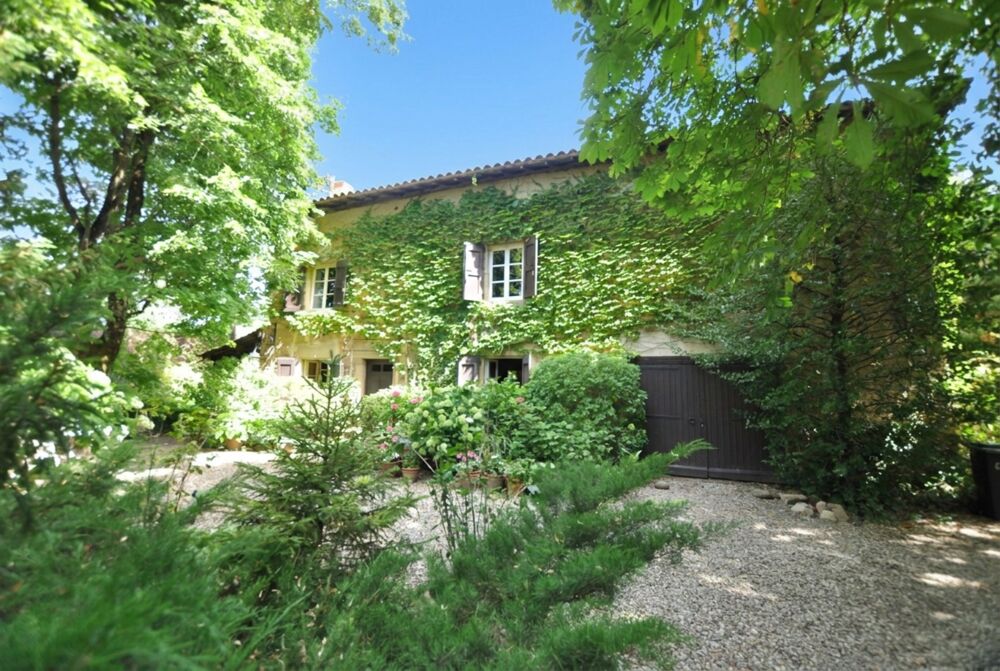 Maison de campagne dans parc arboré 3000 m². Moissieu sur Dolon 38270