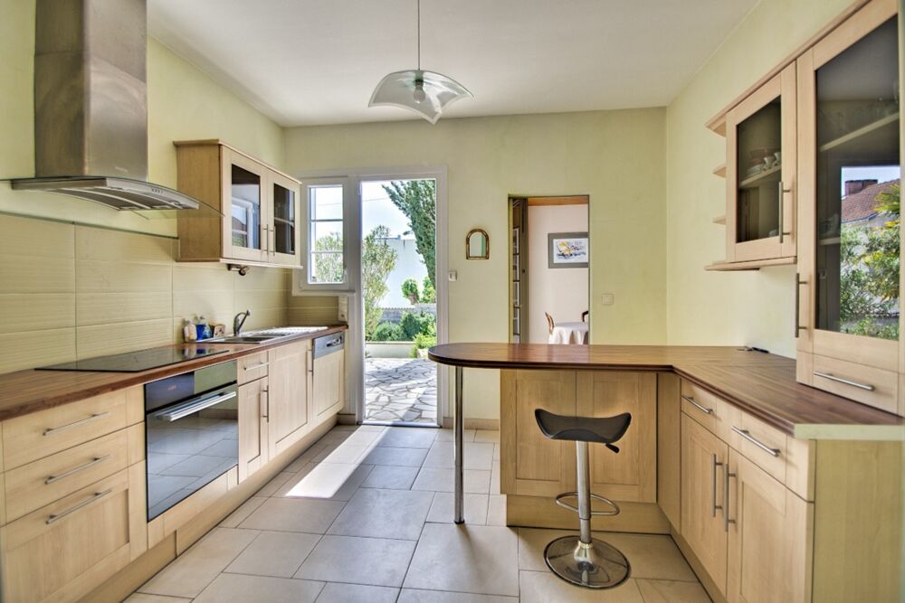 Vente Maison Maison à vendre 6 pièces LA ROCHELLE (17) La rochelle