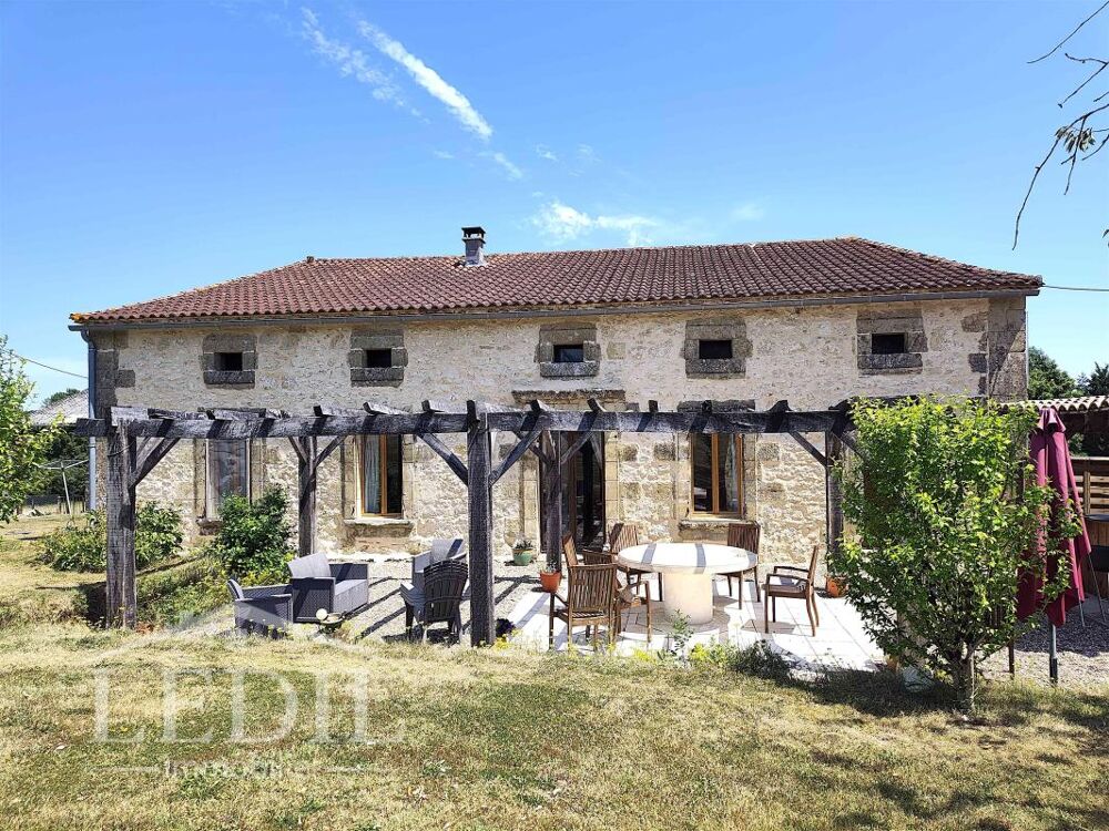Vente Propriété/Château Propriété sans aucun voisin avec maison, gite, piscine et hangar Lauzun