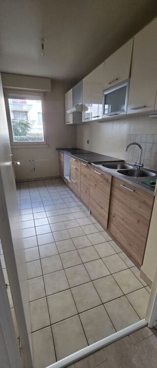  Appartement � louer 3 pi�ces 78 m� Massy