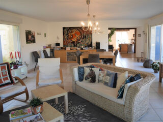  Proprit/chteau  vendre 8 pices 245 m