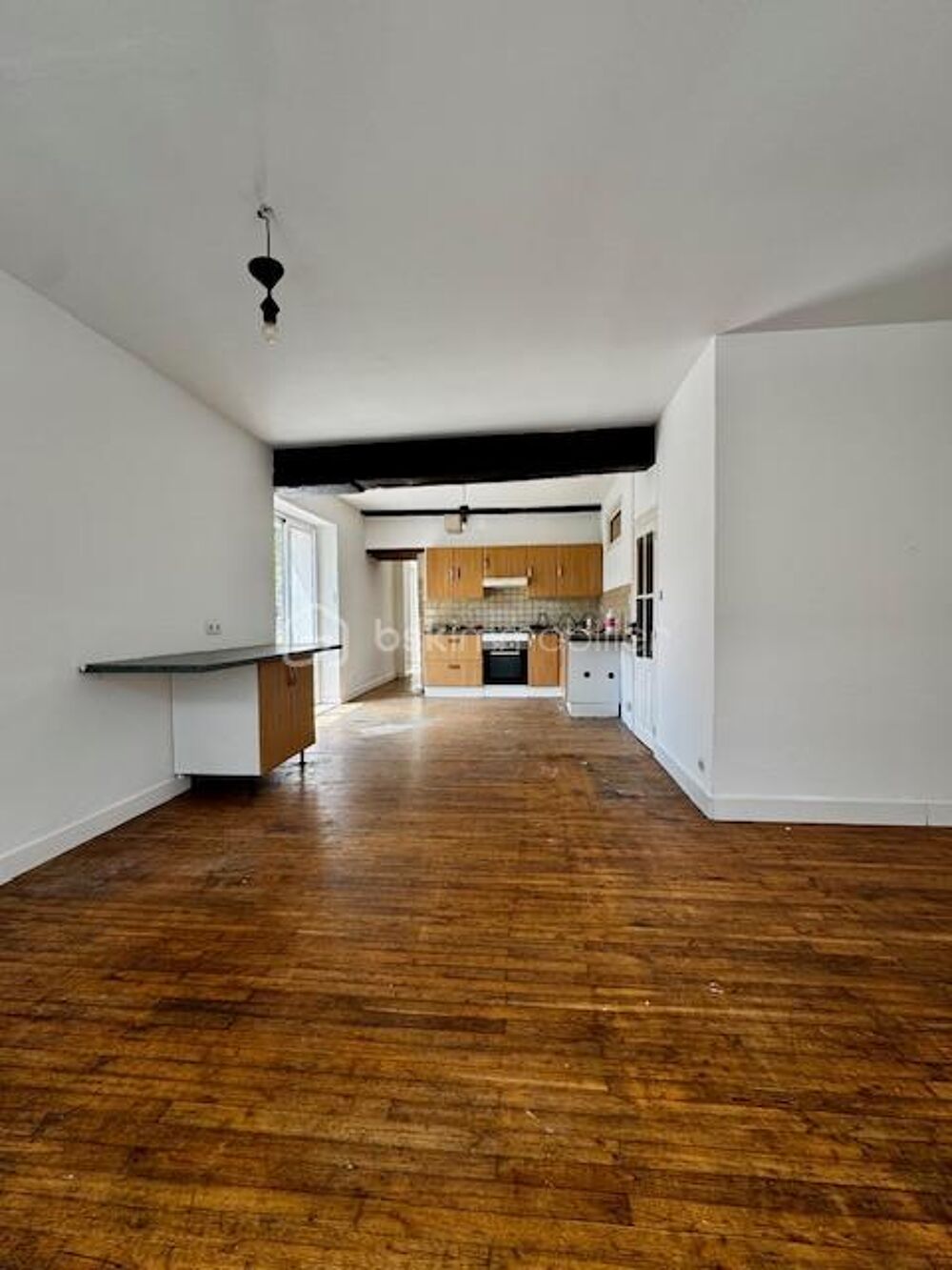 ? Maison de 175 m² avec jardin et terrasse  Idéale résidence principale ou investissement locatif 10KM de RUFFEC