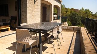  Propriété/château à vendre 11 pièces 263 m²