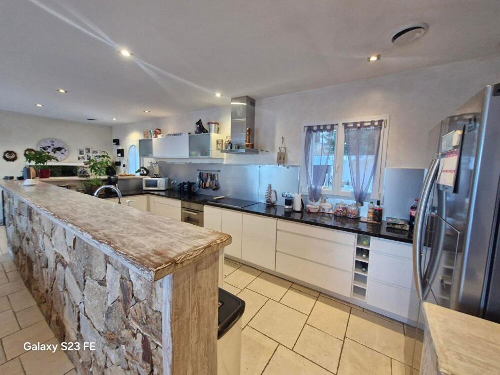 � vendre  Maison Le Cannet-des-Maures (83340)