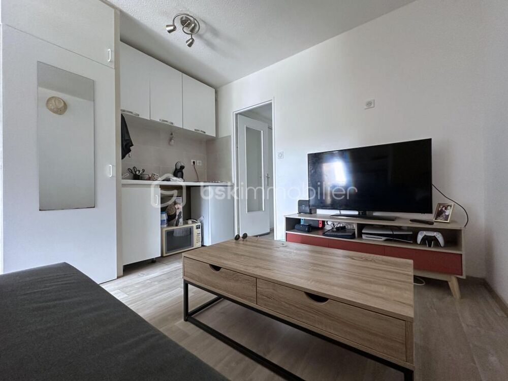 Vente Appartement Studio rénové Port de HYERES Hyeres