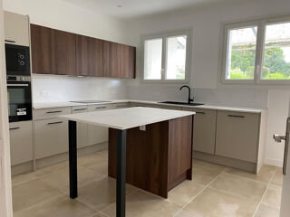  Maison � vendre 8 pi�ces 201 m�