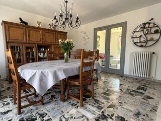  Maison  vendre 9 pices 135 m