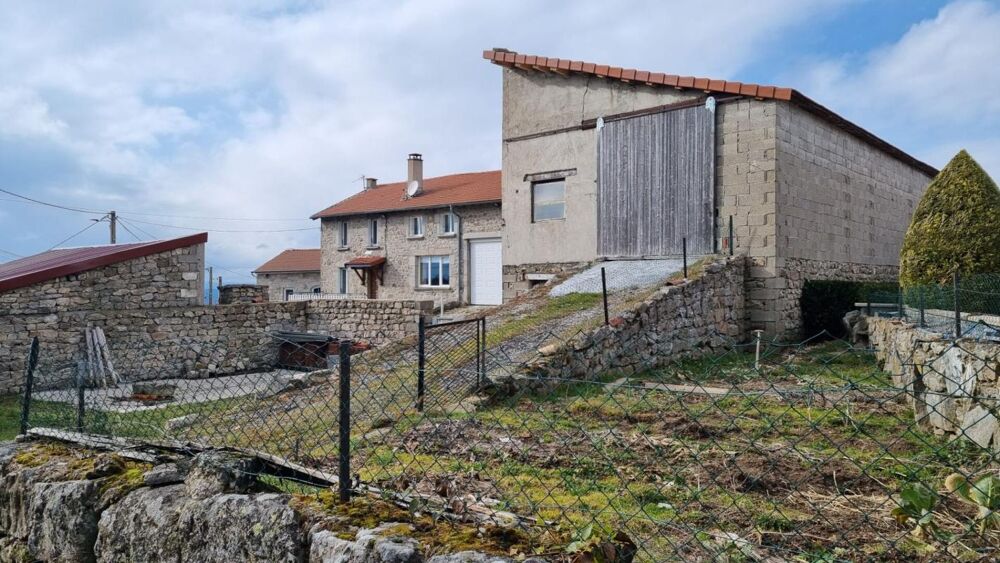 Saint Romain Lachalm 43620 Ecurie-Grange environ 250m² de bâti sur environ 250m² de terrain