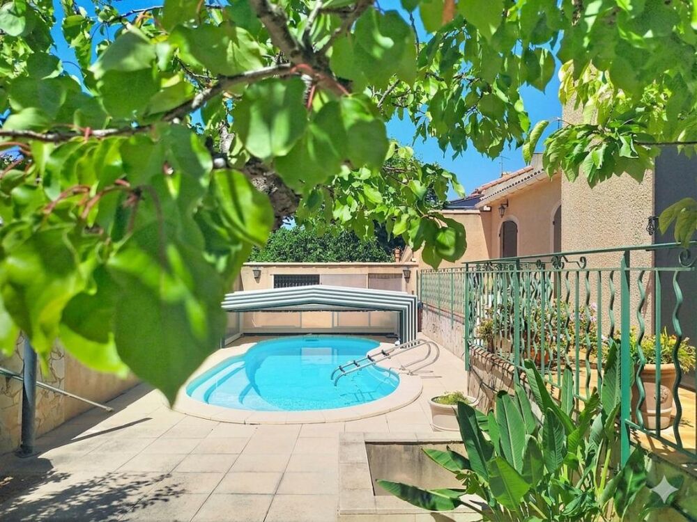 Vente Maison Maison avec piscine et garage, Marseille  quartier Château Gombert 6 pièce(s) 150 m2 Marseille 13