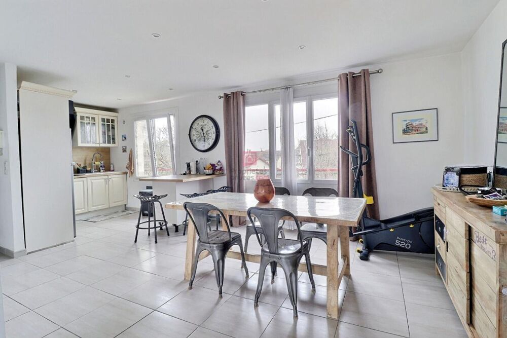 Vente Appartement Appartement Sainte-Geneviève-des-Bois 4 pièces 61 m² Sainte genevieve des bois