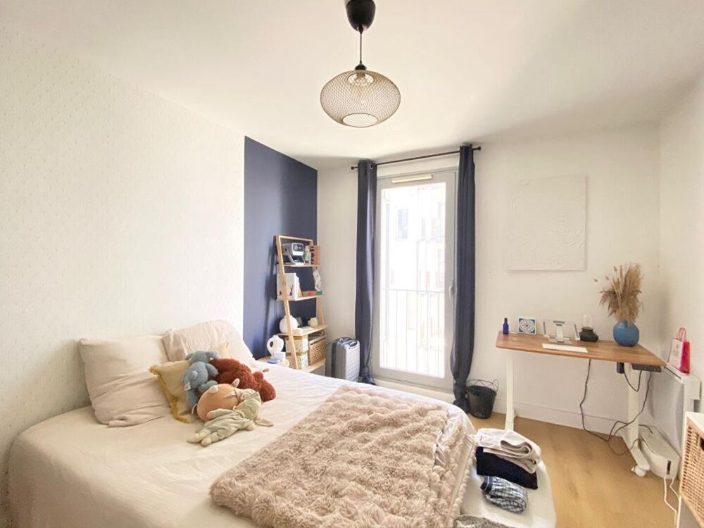 Vente Appartement T3 de standing meublé avec grand balcon, parking et matériaux de qualité ? à deux pas des Quais de Bordeaux Bordeaux