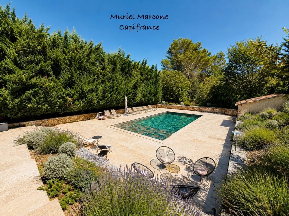 Maison 8 pièces 208 m² · à Oppede · 208 m² · 1 080 000 €