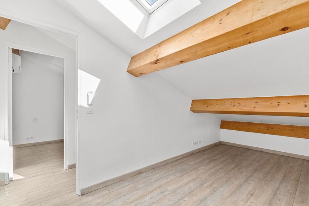 Superbe appartement rénové au coeur du village