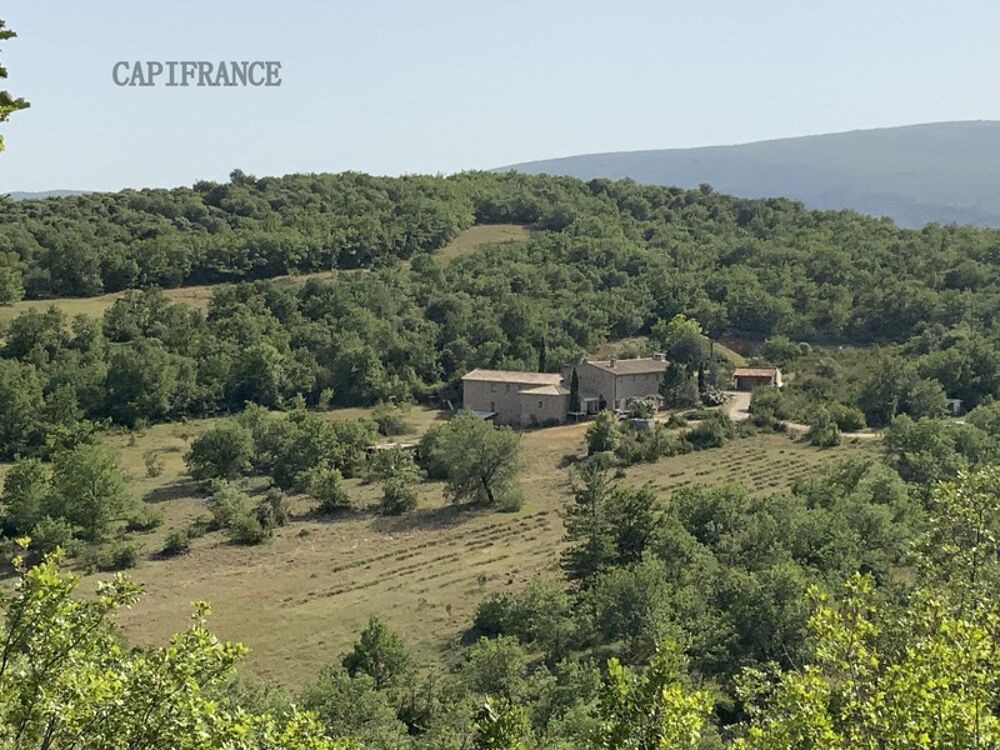 Propriété Gîtes et chambres d'hôtes 20 hA - 550 m2 à Banon
