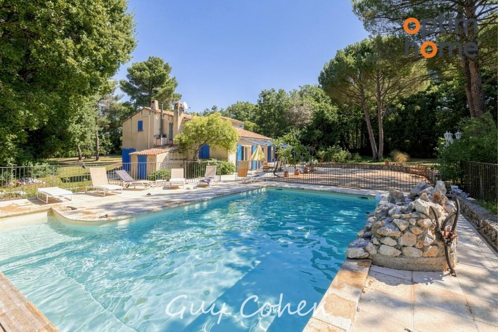 Vente Maison Belle propriété de 184 m2 sur 6300 m2 piscine proche Aix-en-Provence Saint cannat