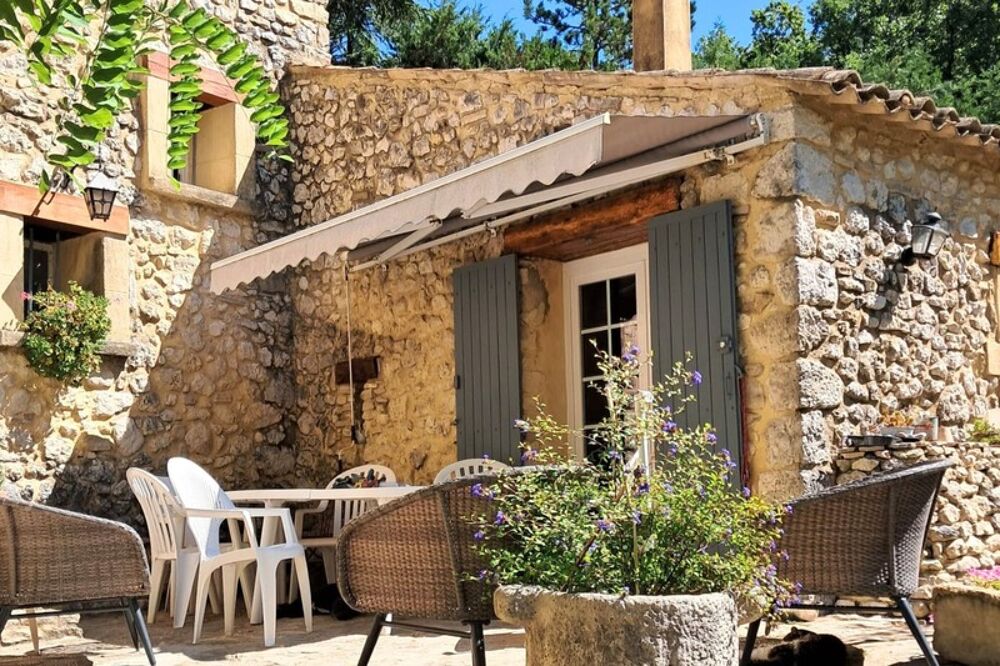 Vente Propri�t�/Ch�teau 26230 ROUSSAS - Propriete � vendre 6 pi�ces - Atelier - Enclos � chevaux - CALME - VUE DEGAGEE Grignan