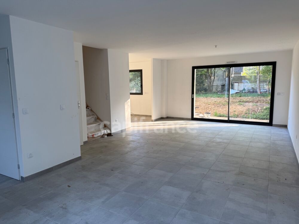 Maison neuve à vendre 8 pièces /133m habitable + Sous sol de 90m / EAUBONNE(95600)