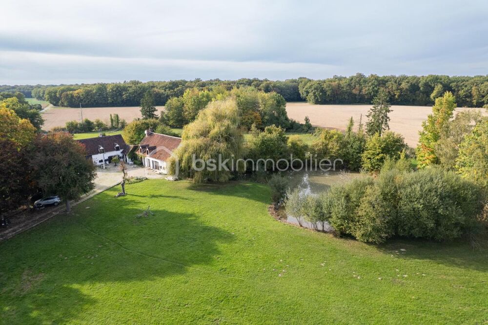 MAGNIFIQUE BÂTISSE ÉDIFIÉE AU 19ÈME SIÈCLE AVEC DÉPENDANCES ET SON PARC PRIVÉ !