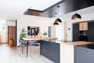 Maison 8 pièces 320 m² · à Dompierre-sur-Veyle · 320 m² · 745 000 €