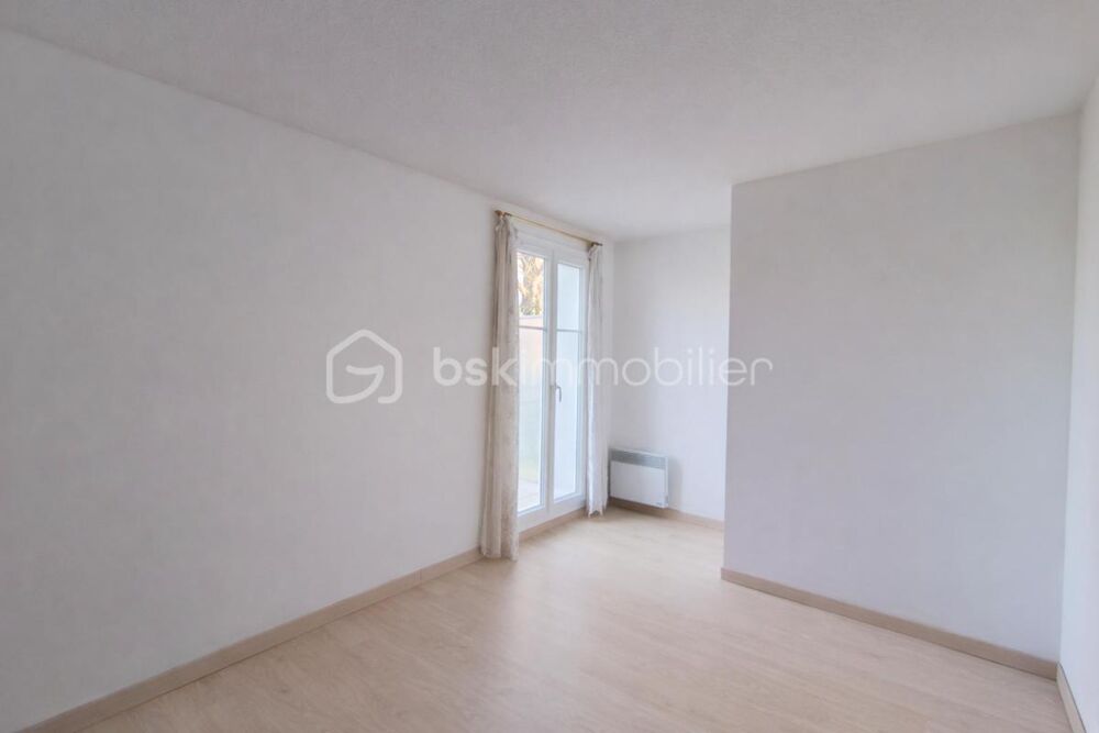 Vente Maison Maison familiale 4 pi�ces avec double garage et jardin Guyancourt