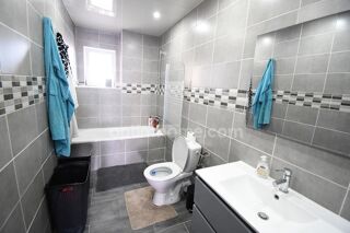  Immeuble  vendre 8 pices 133 m