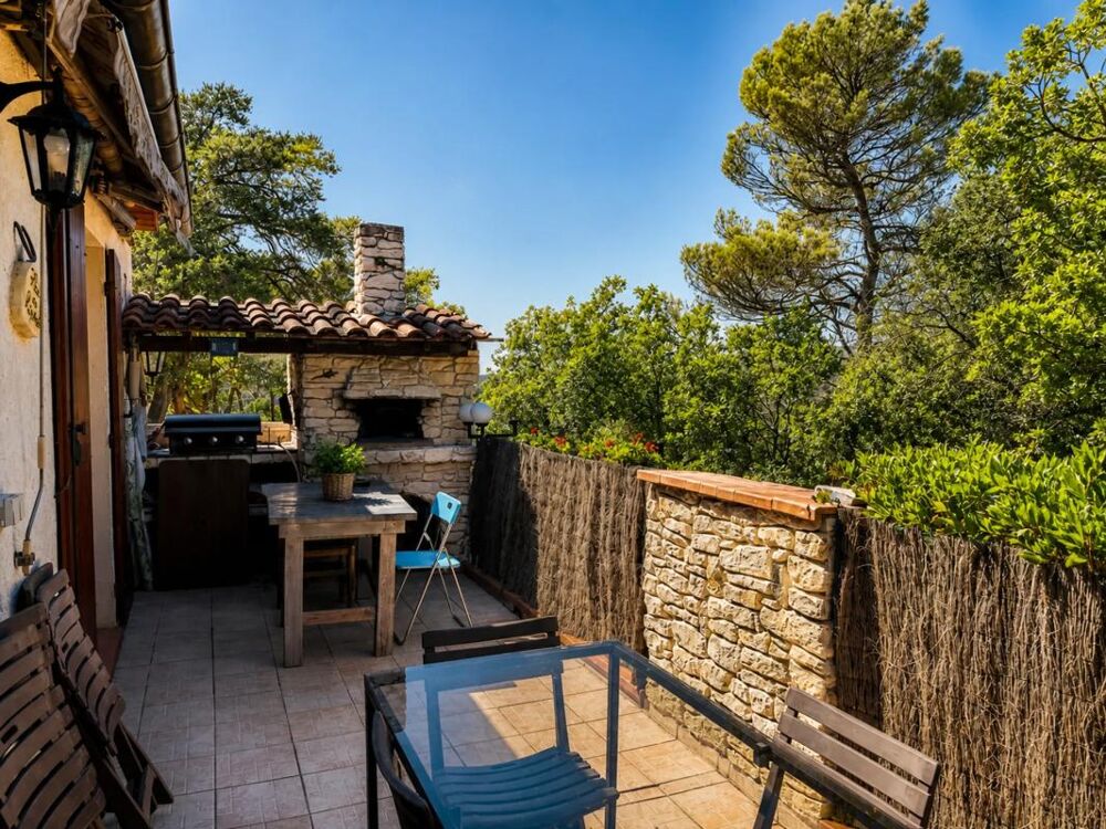 à vendre  Maison Esparron-de-Verdon (04800)