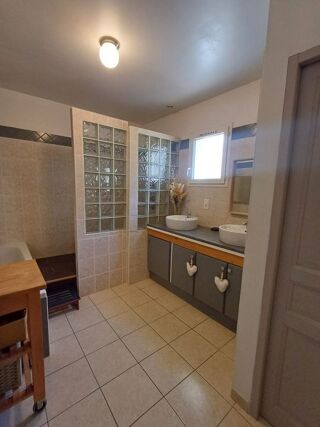  Appartement à louer 3 pièces 70 m²