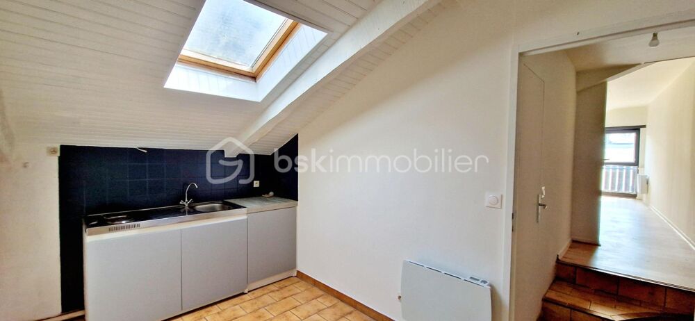 EMPLACEMENT PRIVILÉGIÉ POUR CE CHARMANT APPARTEMENT T2  43 M² AU SOL (28 M² CARREZ)