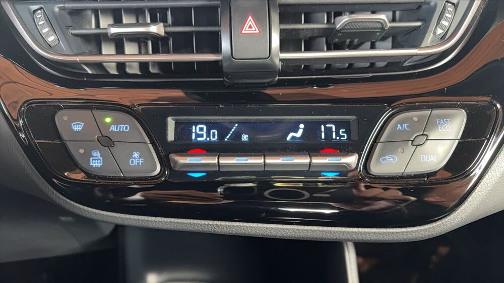 C-HR 1.8 VVT-i 122 Hybrid CVT Design - Automatique 2021 occasion 16000 Angouleme