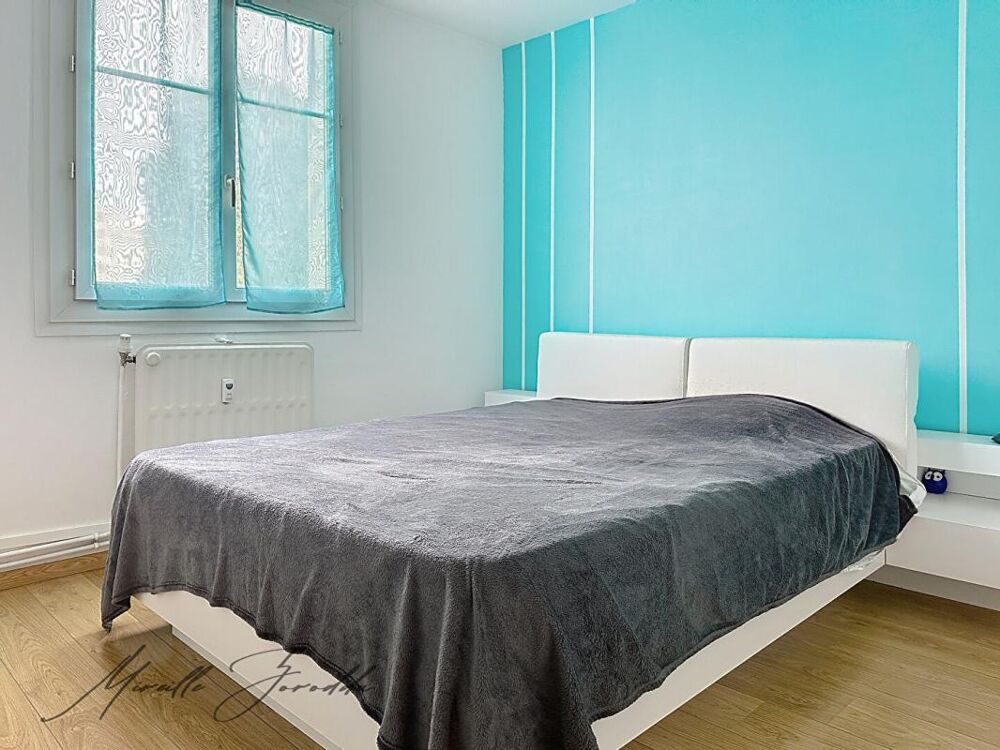 NIMES Appartement 3 pièces 64 m² avec garage, loggia et cave