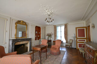  Maison à vendre 15 + pièces 400 m²