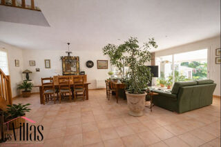  Villa à vendre 7 pièces 201 m²