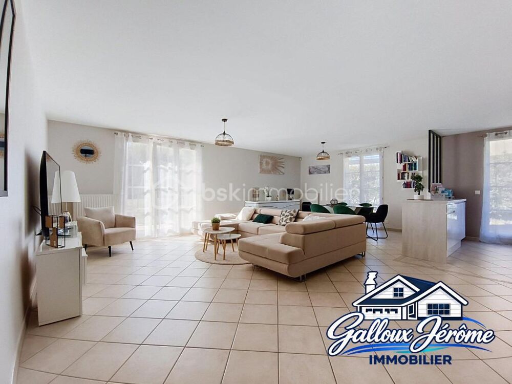Vente Maison MAGNIFIQUE MAISON KAUFMAN & BROAD – 190 M² – 6 CHAMBRES – MOUSSY-LE-NEUF Moussy le neuf