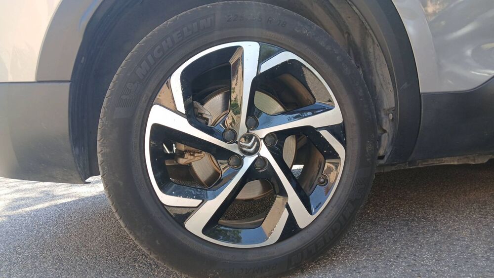 C5 aircross 1.6 THP PureTech 224 Plug in Hybrid e-EAT8 Shine - Entretien 2021 occasion 83000 Toulon