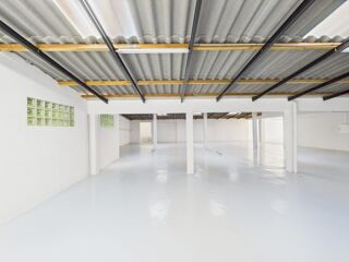   LOCAL A VENDRE AVENUE KENNEDY Ajaccio