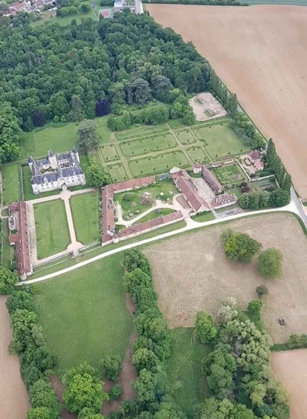 � vendre  Propri�t�/ch�teau Saint-Florent-sur-Cher (18400)