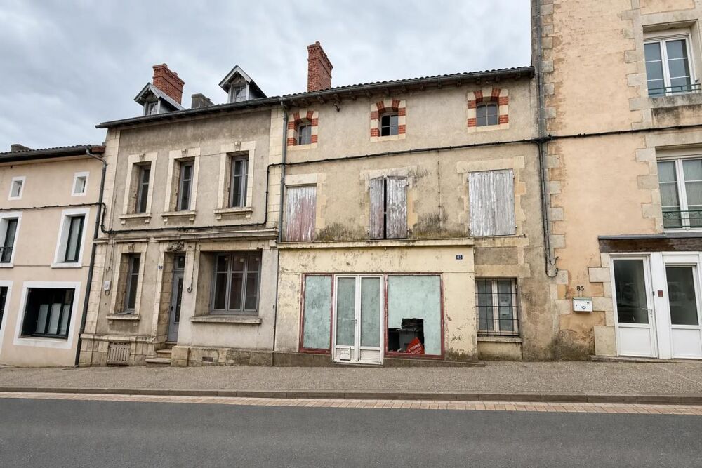 Maison entièrement à rénover Valence en Poitou