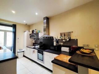  Immeuble  vendre 15 + pices 280 m