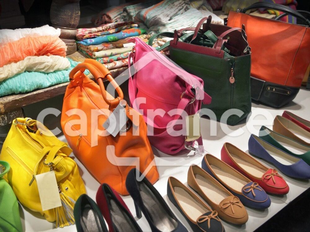   SAINT DENIS (974) A vendre Local Commercial loué de 23 m² 