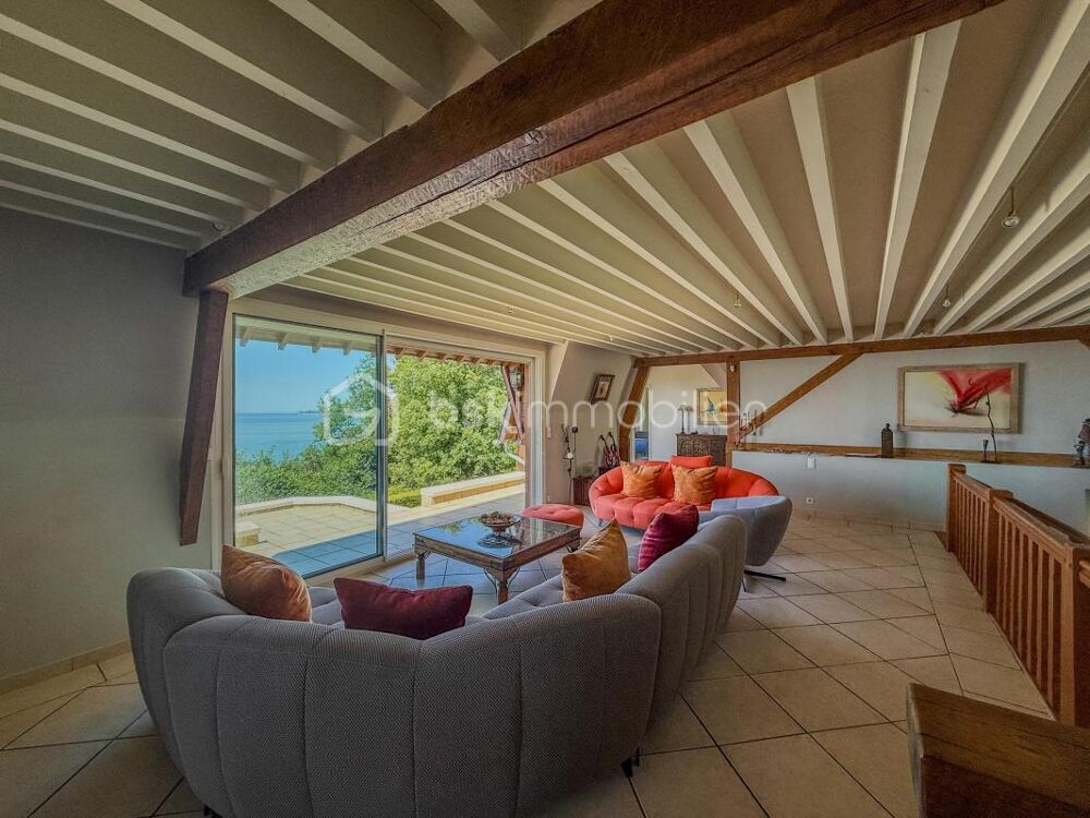 À VENDRE  Propriété avec Vue Mer à Villerville