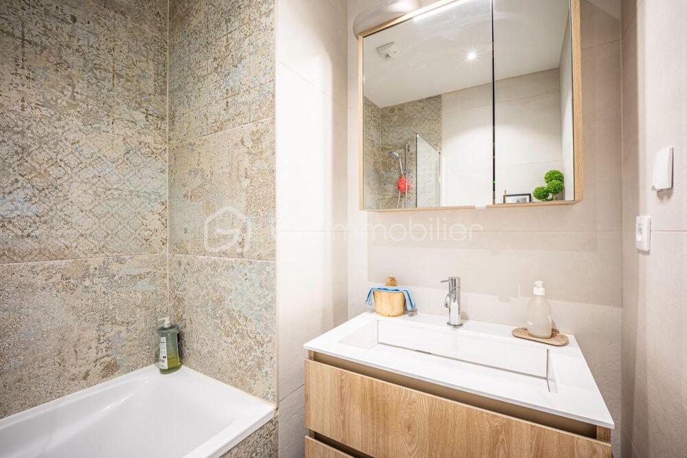 � vendre  Appartement Hy�res (83400)