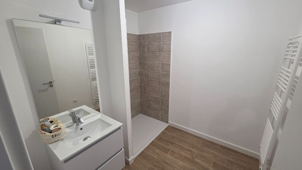 T3 NEUF avec balcon et parking à CHARTRES