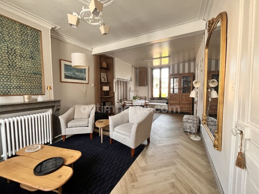 Maison de caractère en briques  146 m²  Jardin intimiste  Combles aménageables  Centre-ville de Marle