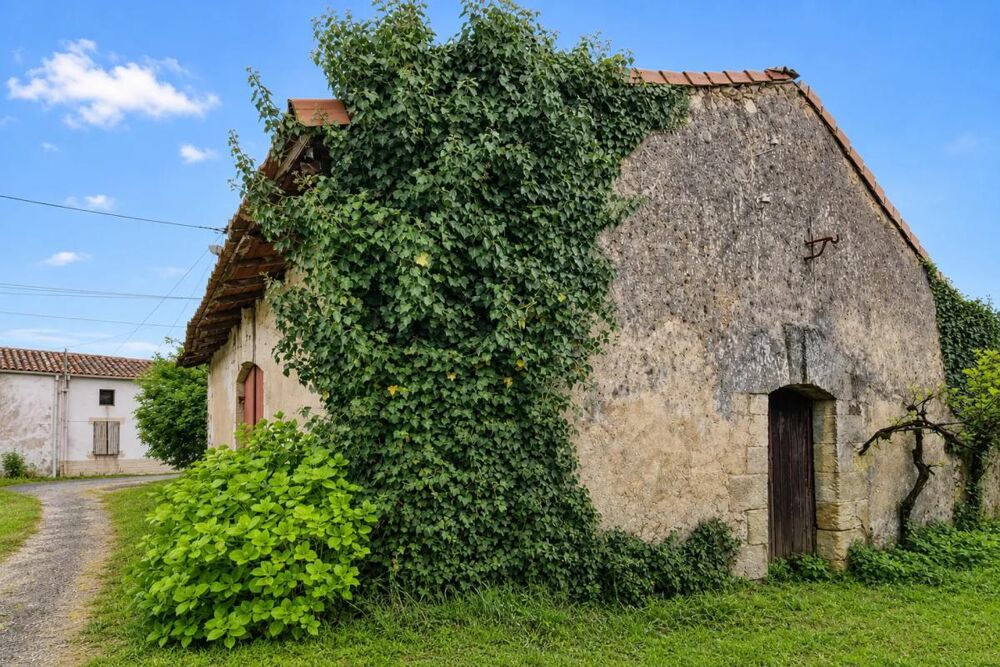 Chai authentique de 95 m² à Eyrans, loué