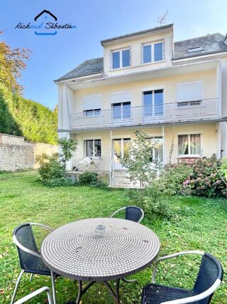  Immeuble � vendre 10 pi�ces 250 m�