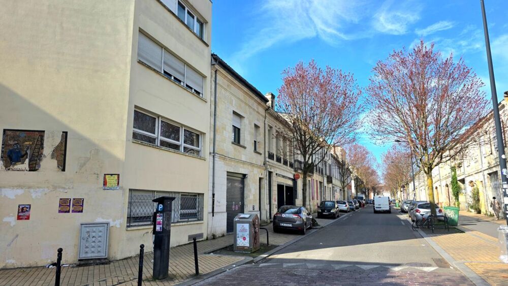 Vente Appartement Ensemble immobilier  Bordeaux  Appt 3 pièces 58m² et parking  59m² Bordeaux