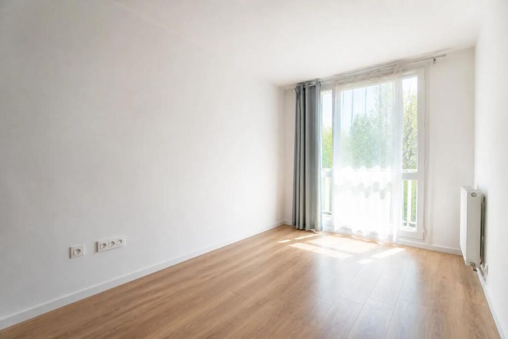 Appartement de trois pièces ! Copropriété familiale avec ravalem